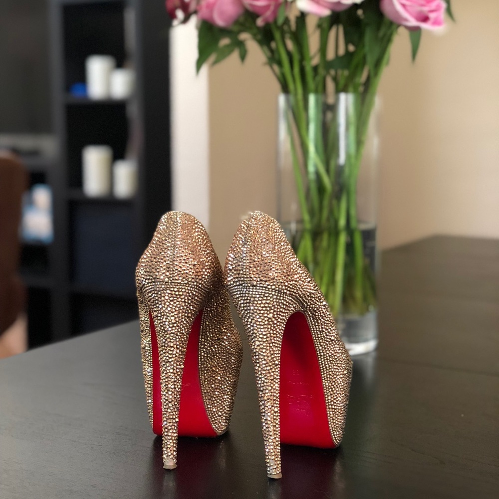 SOLD ON OTHER SITE !!! Christian Louboutin Pumps - Picture 3 of 8